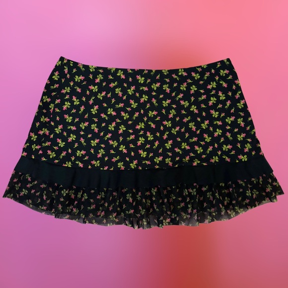 Betsey Johnson Black & Pink Rosebud Mini Skirt Swimsuit Cover-Up - Picture 4 of 11